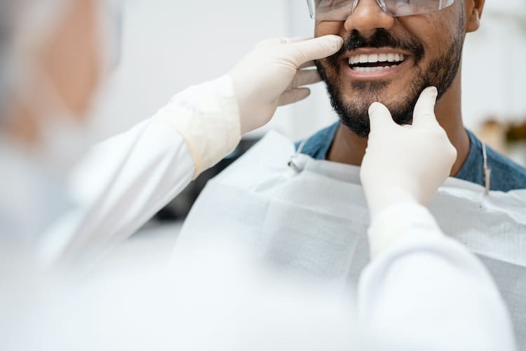 Knowing when to see an emergency dentist is crucial in preserving oral health. Quick action could prevent further complications.